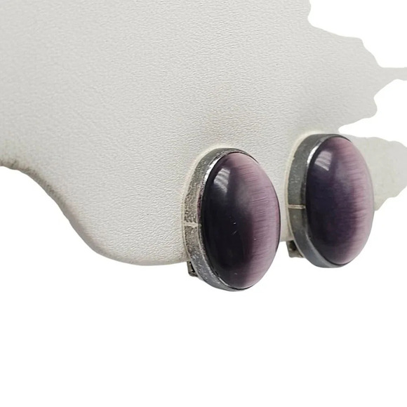 AIS Mexican Sterling Silver Oval Purple Cat Eye Clip on Earrings Vintage - Picture 2 of 5